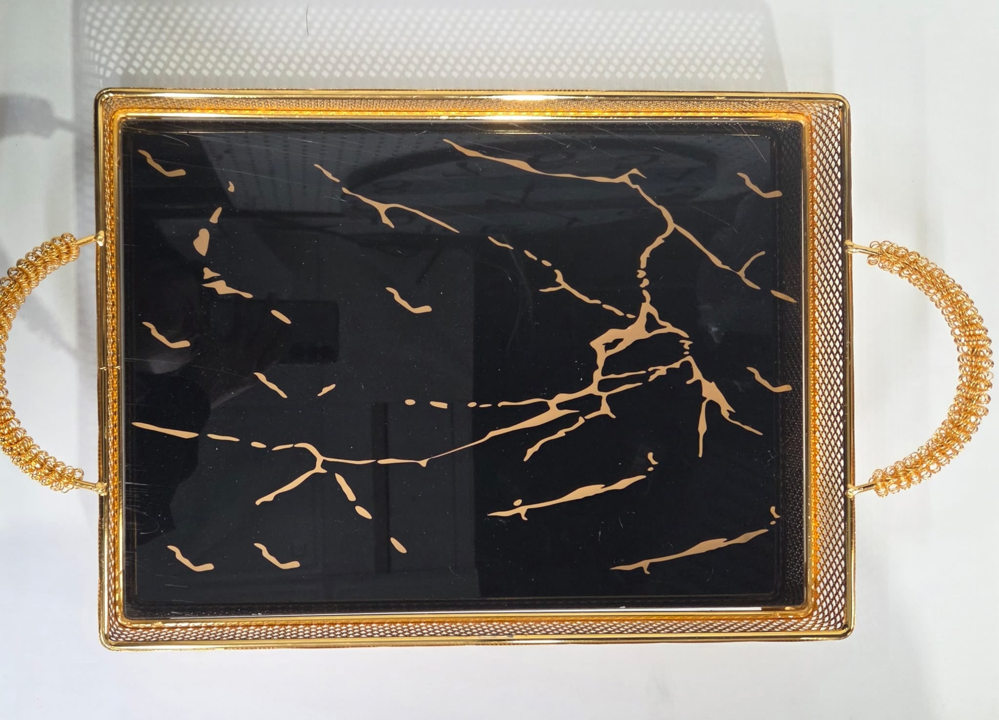 TRAY MARBLE BLACK AND GOLD