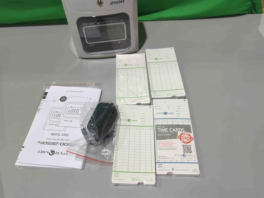 Pyramid Time Systems - Model 2500 Auto-Aligning 6 Column Time Clock Small