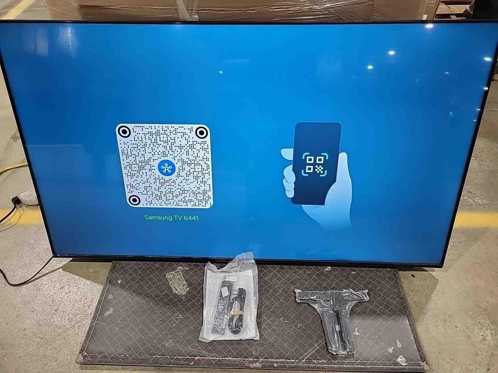 Samsung 55" Crystal UHD U7900F 4K Smart TV (2025). Model: UN55U7900FFXZC