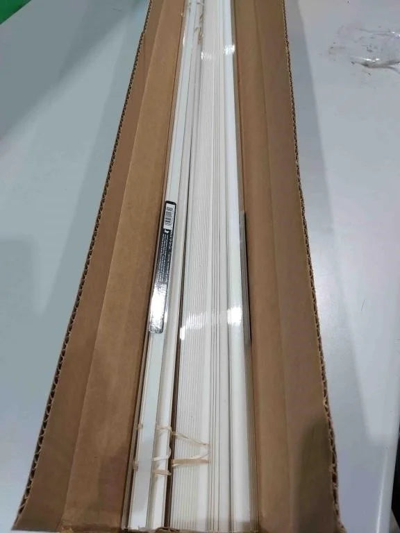 36 Trimaco Residential Self-stick Corne