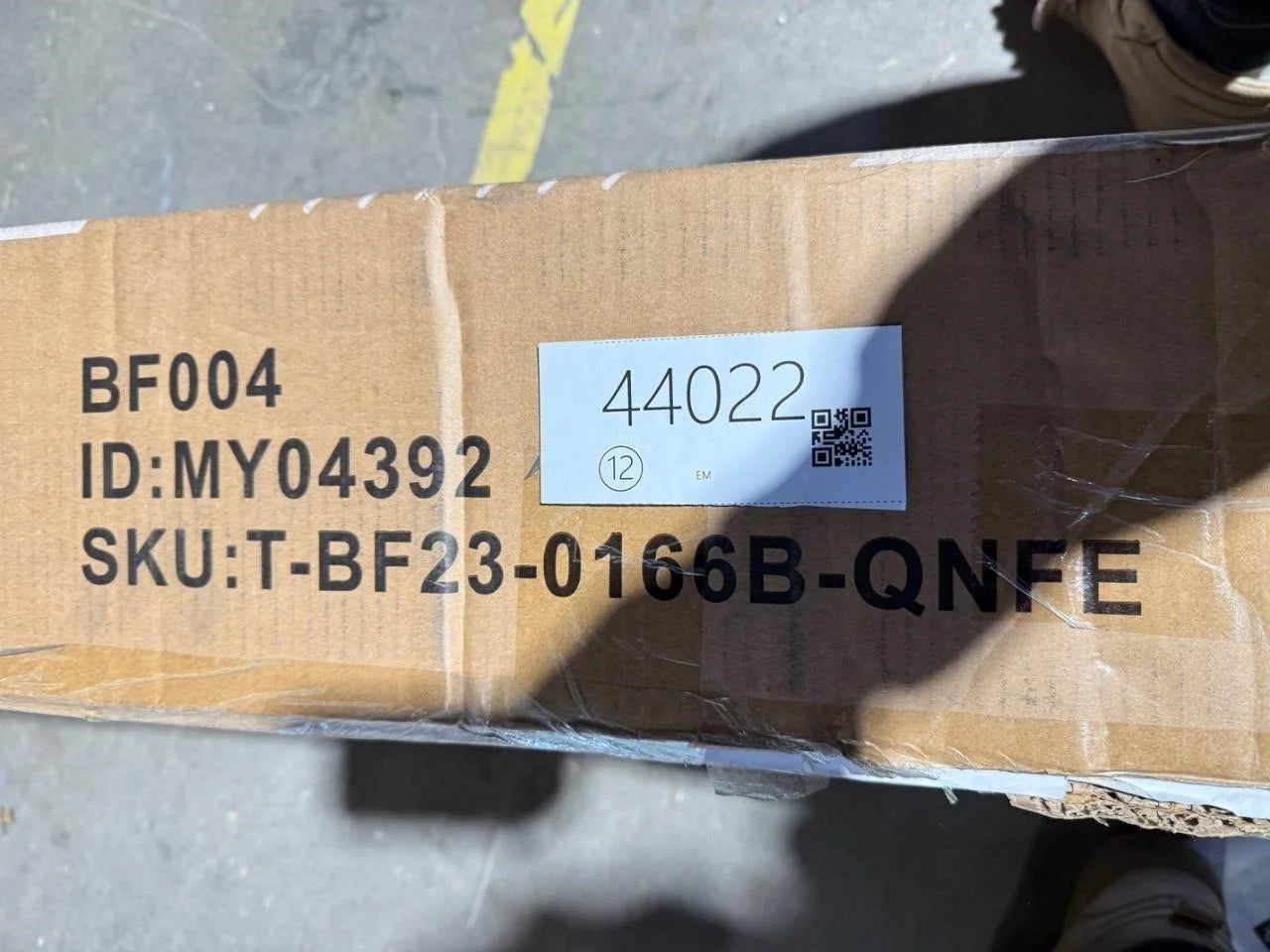 Fluest Queen Bed Frame EM44022