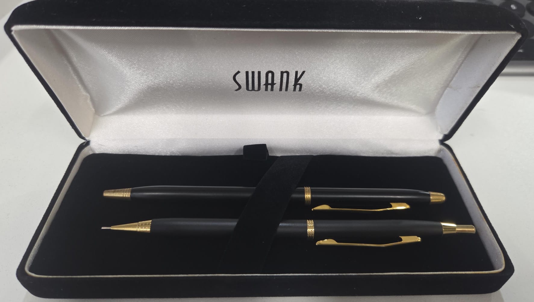 SWANK 4171 Classic's, finely crafted ballpoint pencil and pen – Matte Black