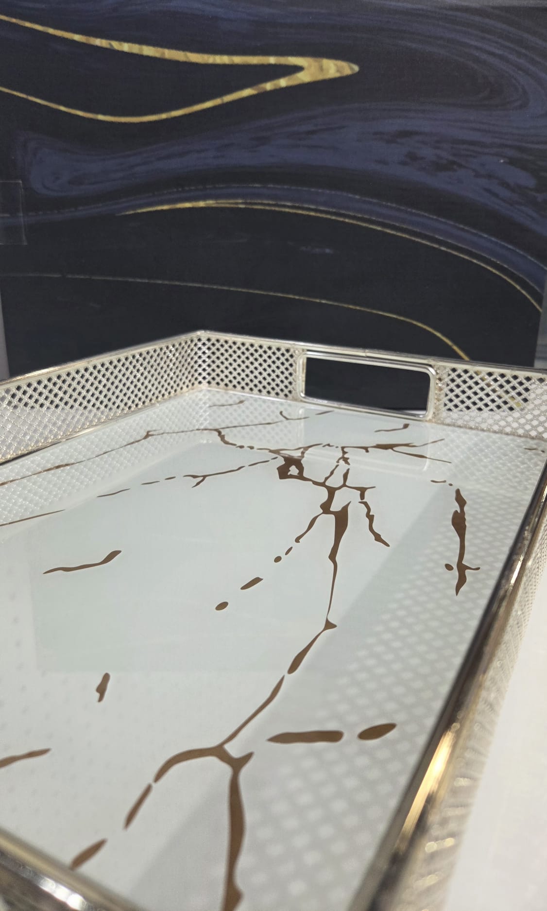 TRAY MARBLE WHITE AND GOLD l
