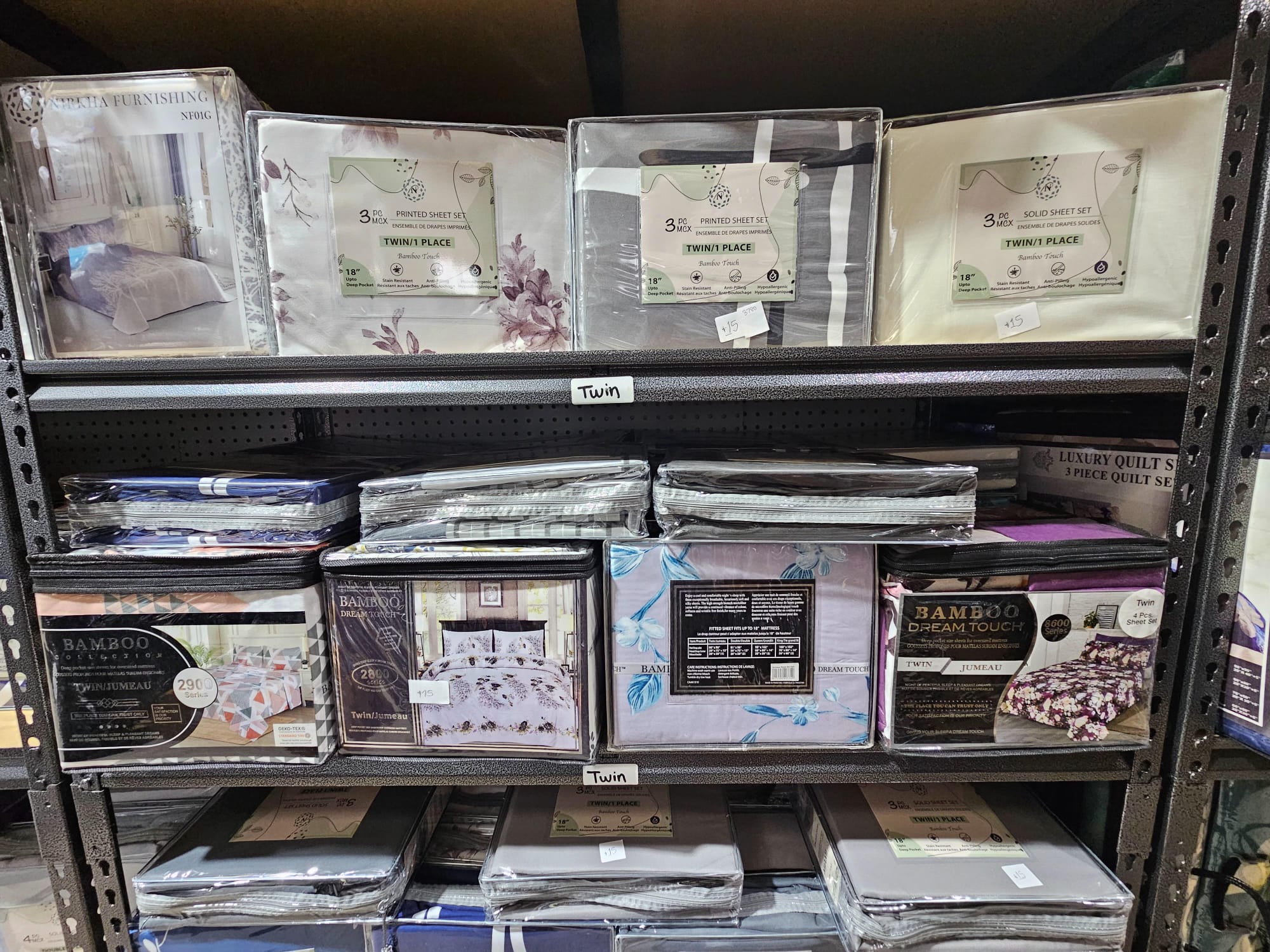 Twin size bed sheet set