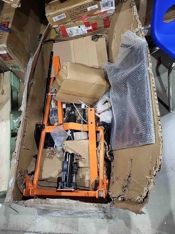 VEVOR Hydraulic Material Lift Winch Stacker, 450 lbs Load Capacity,