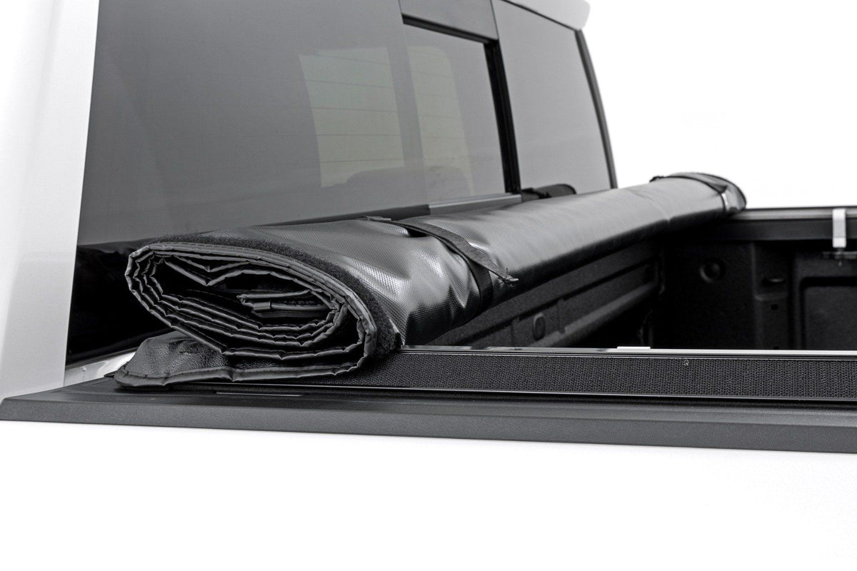 Rough Country Soft Roll-Up Bed Cover for 19-23 Chevy/GMC 1500 | 5'10" - 42120580