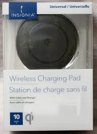 Insignia - 10W Qi Certified Wireless Charging Pad for iPhone/Android - Black