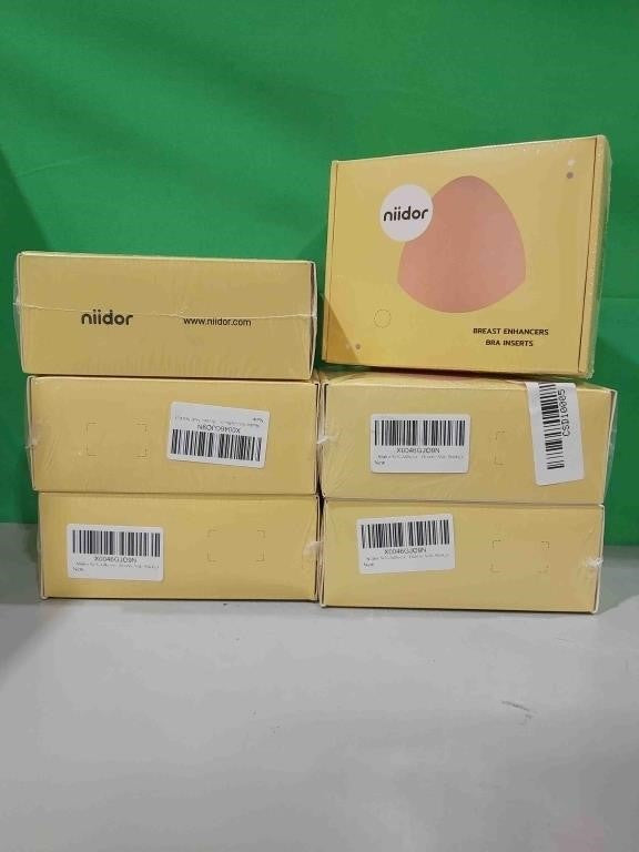 Niidor Self-Adhesive Insert Bra Pads,Women's Triangle invisible Croppable push-up Breast Cup Lifter for Underwear and Bikini, Nude Apricot - Double Sticky, Double Side Sticky