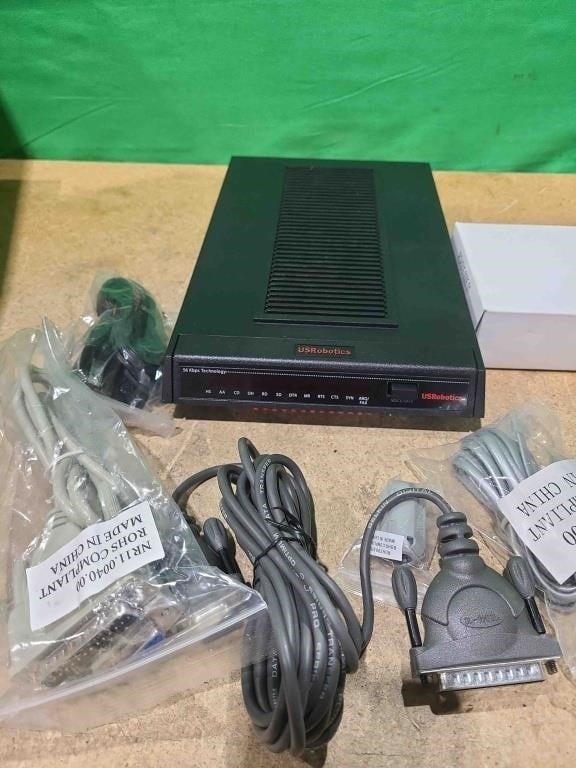 U.S. Robotics Courier USR3453C Analog Modem - Serial - 1 x RJ-11 Modem - 56 Kbps
