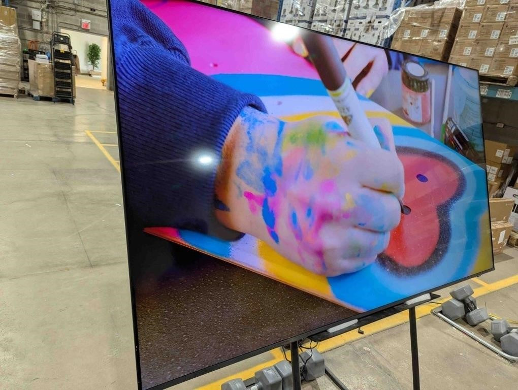 Samsung 85" Q6F Series 4K UHD HDR QLED Tizen Smart TV, 410.00 410.00 #QN85Q6FAAFXZC