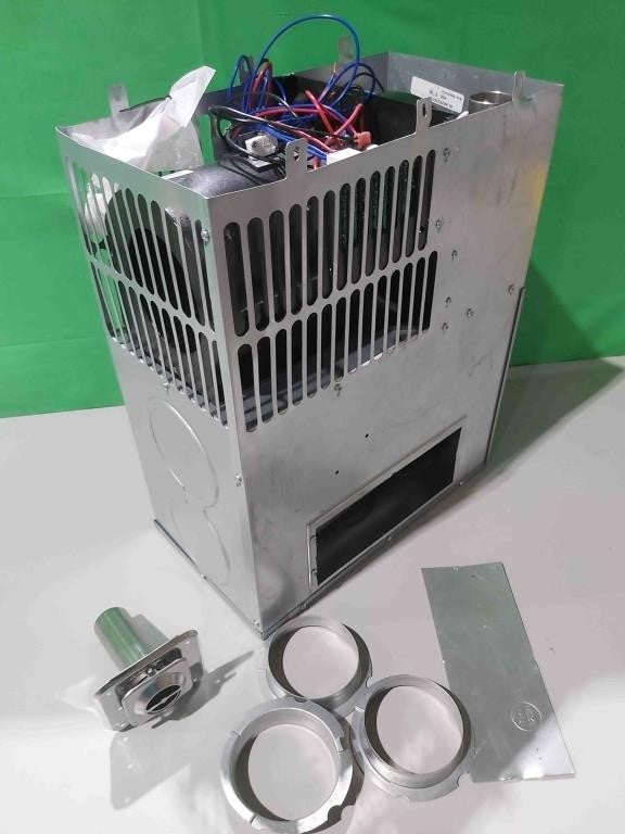 Dometic 40,000 BTU Large Door Furnace, #DFLD40111