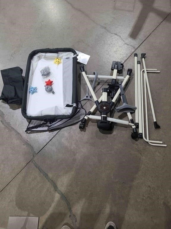 Rocking Bassinet Baby Bassinet with Waterproof Sheets