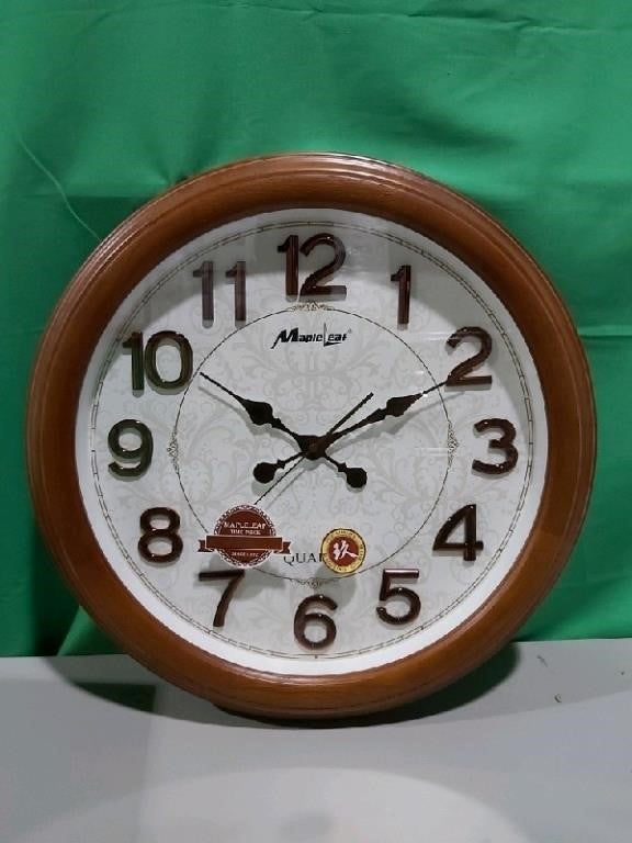 #ML9010 - Mapleleaf, 19" Quartz Wooden Analog Cloc
