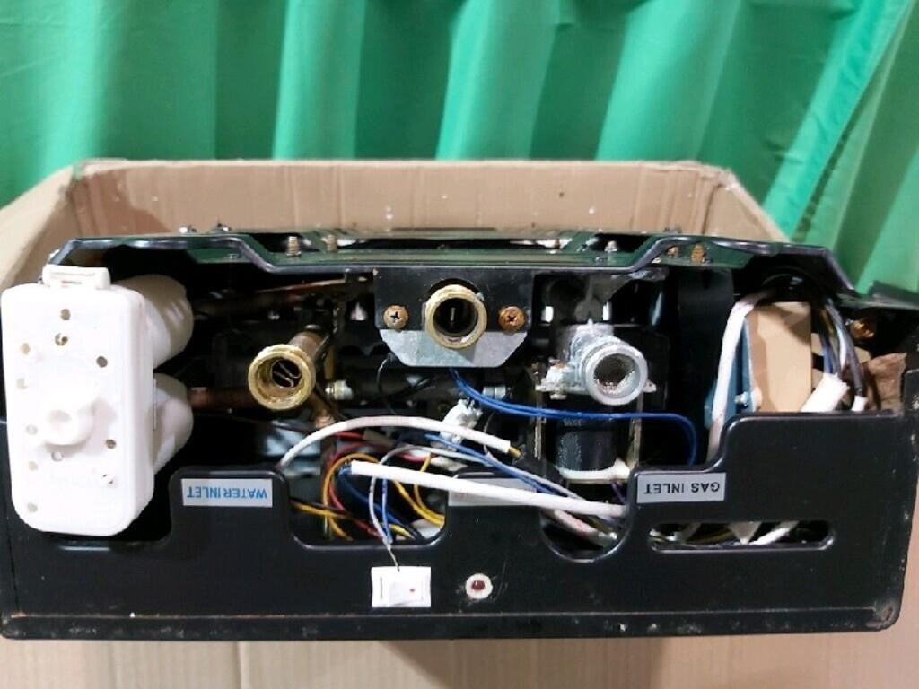 Water Heater 4.21GPM 16L Outdoor Portable Gas