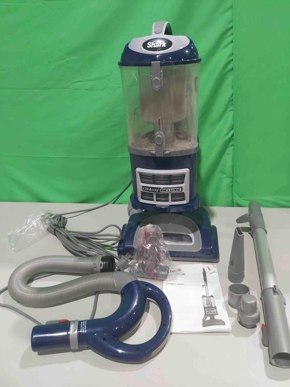 Shark NV360 Navigator Lift-Away Deluxe Uprigh