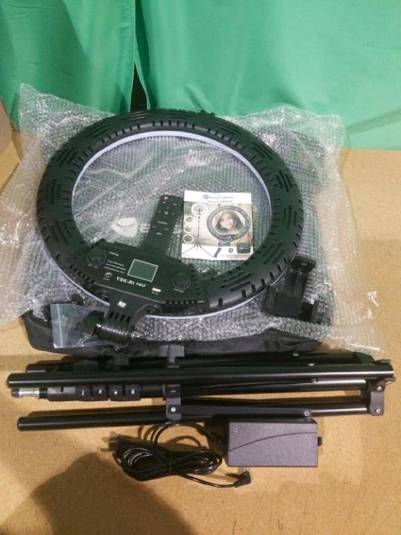 Yesker, 18" Ring Light, Wireless Remote LCD Screen