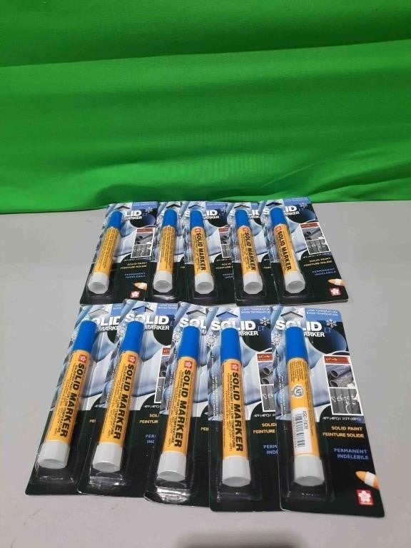 Sakura Solid Paint Markers with Twist Up Tip