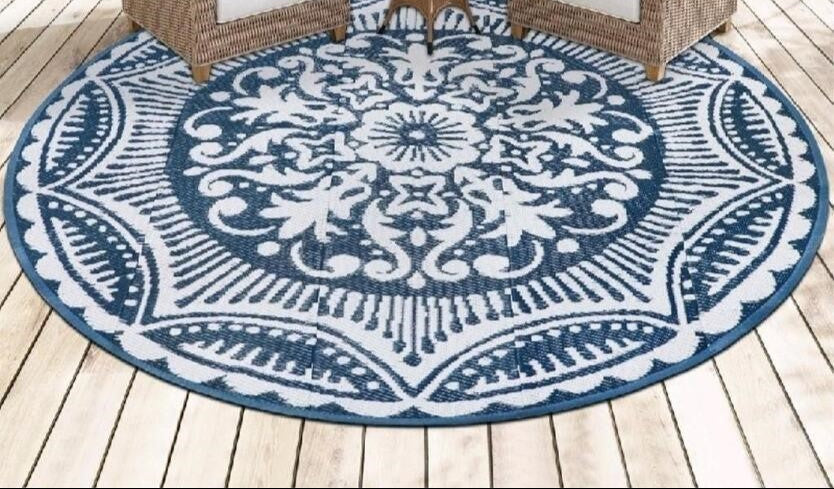 2 Capslpad 6'x6' Outdoor Rug for Patio