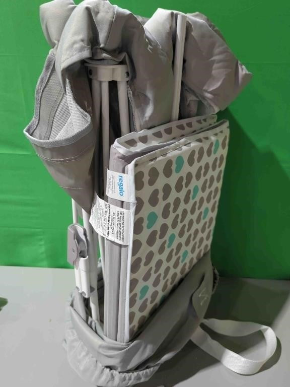 Regalo My Crib Portable Infant Bassinet
