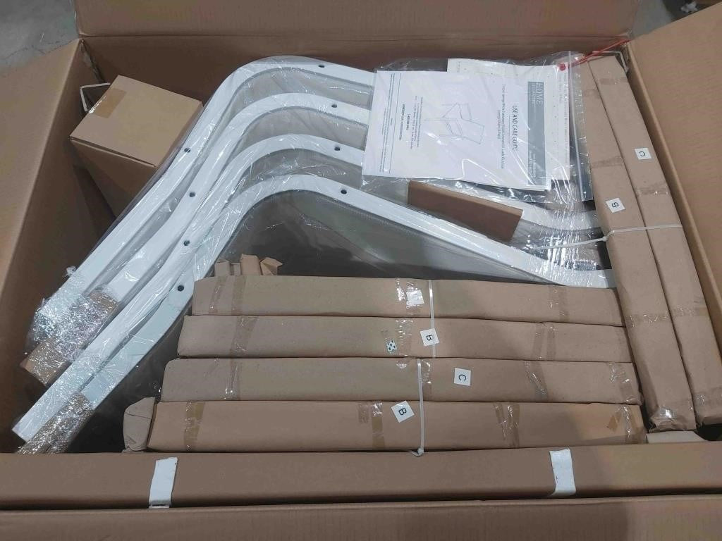 Outdoor Lounge Chairs, White