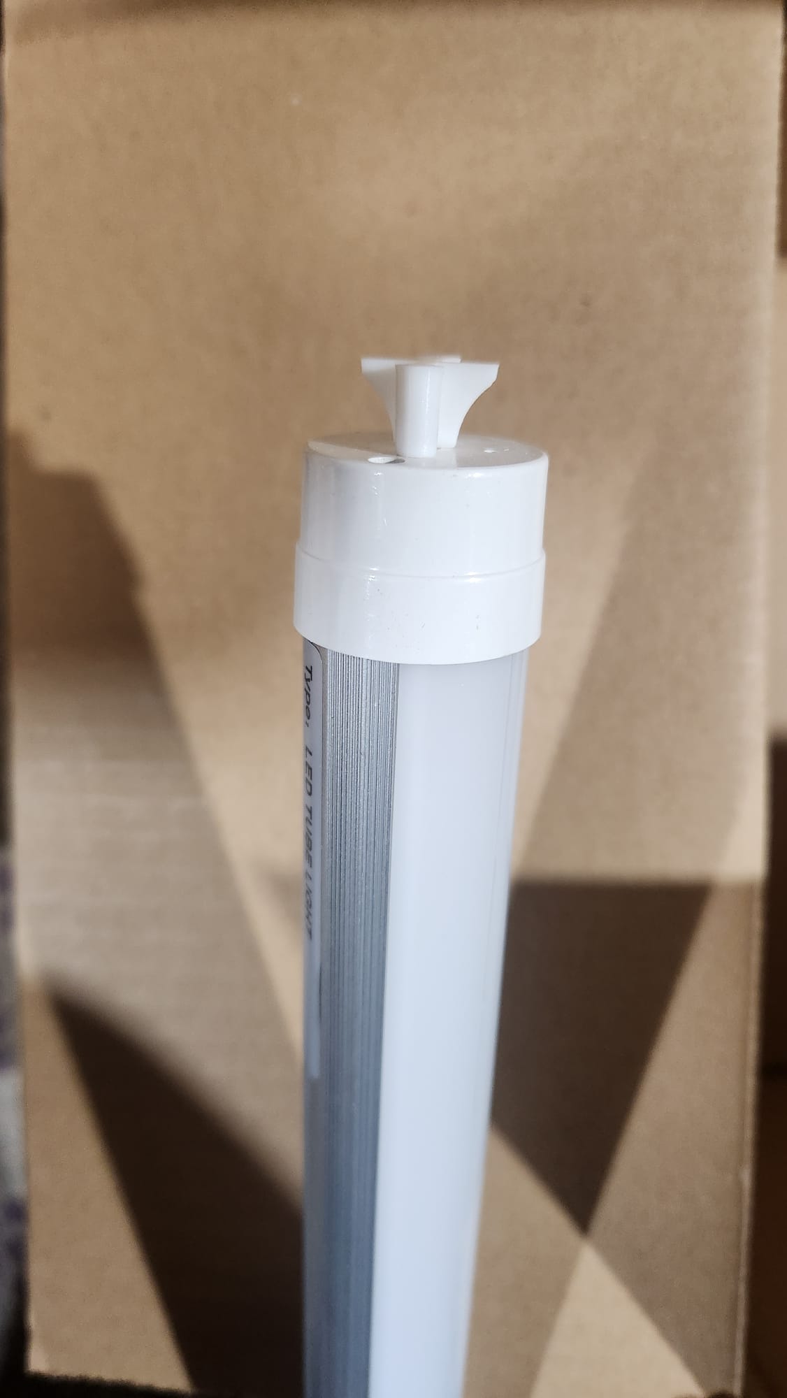 LED TUBE LIGHT 110V