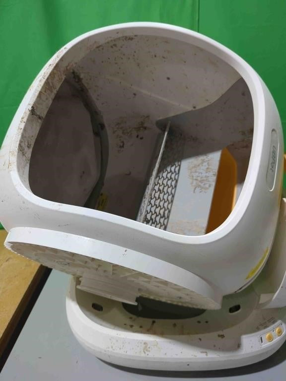 As-Is UBPet Self Cleaning Litter Box - 75L Extra L