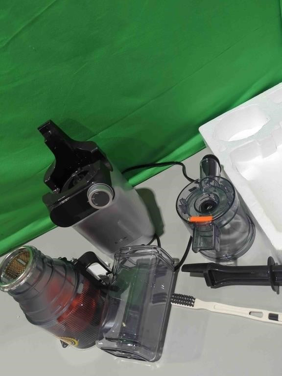 Anybear Cold Press Juicer, 200W Slow Mast