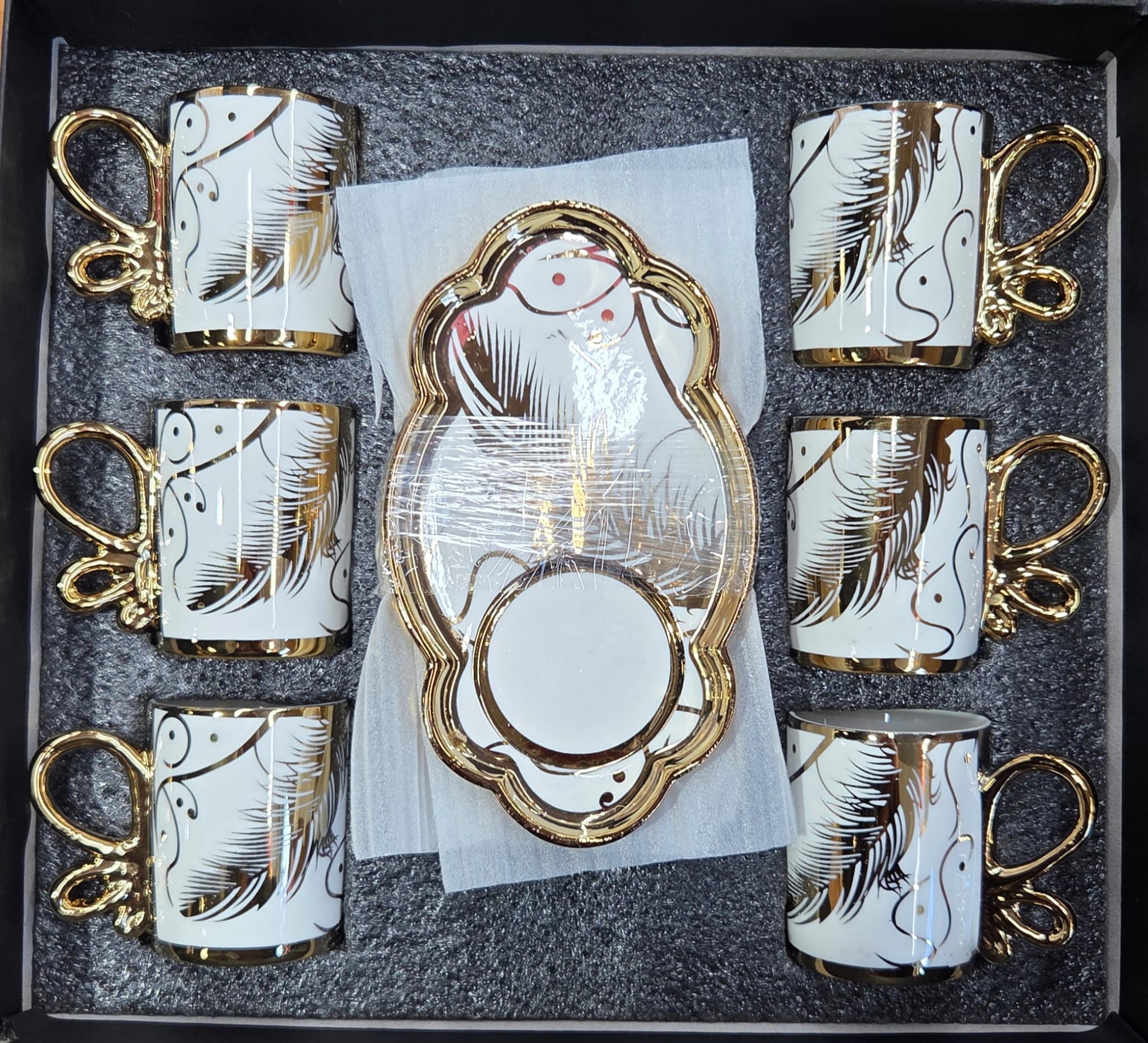 COFFEE CUP WITH DESIGN