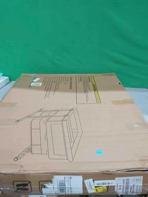 Twin Bassinet with Music Toys & Mosquito