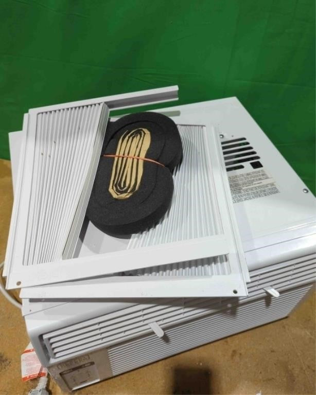 BLACK+DECKER BD06WT6 Window Air Conditioner, 6000 BTU,