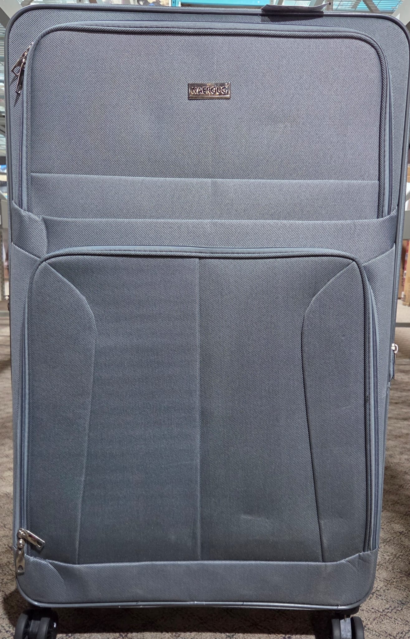 soft luggage for travel. Size 24"