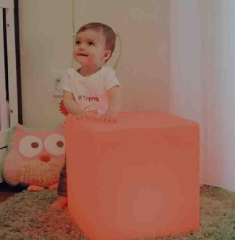 Cube Led Chair for Kids, 14-Inch RGB