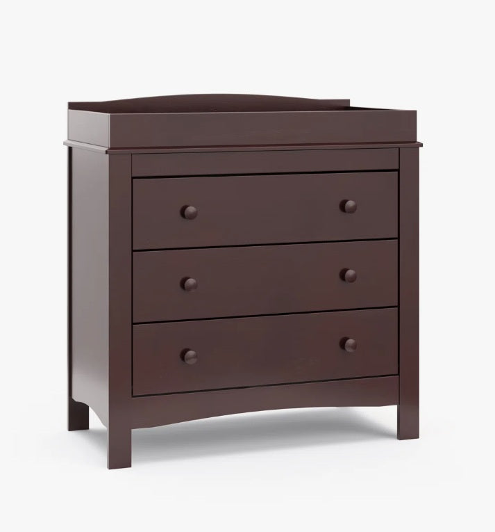Graco Noah 3 Drawer Changing Table Dresser, Includes Interlocking Drawer System, Brown