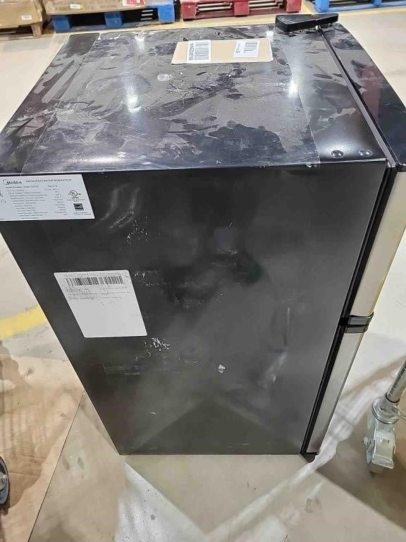 3.1 Cu. Ft. 19" Double Door Compact Refrigerator