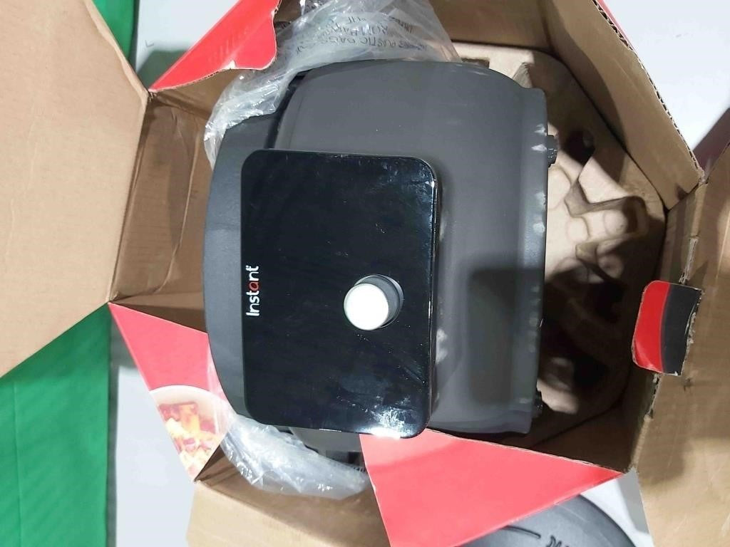 Instant Electric Round Dutch Oven, 6-Quart 1500W, 5-in-1, Black