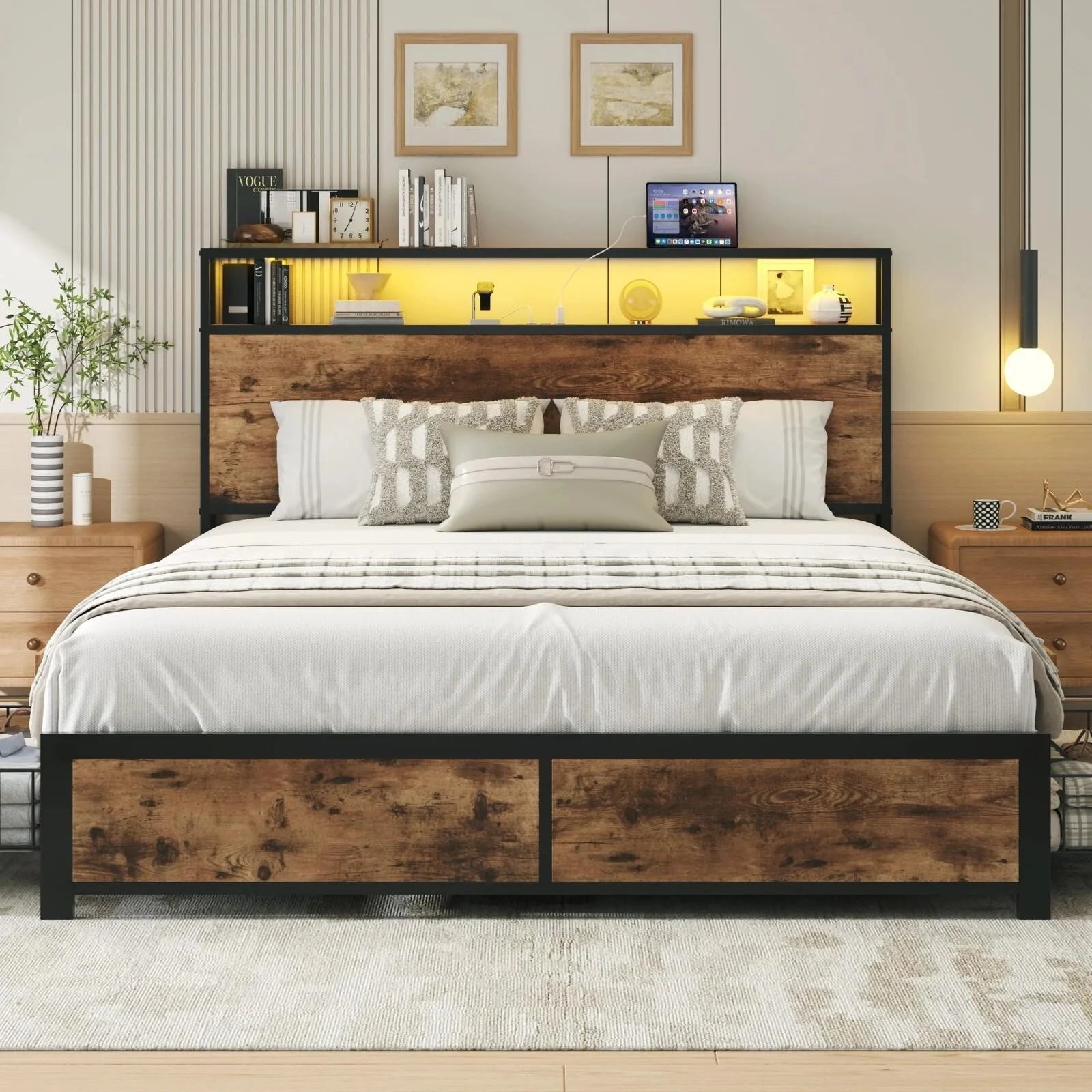 Fluest Queen Bed Frame EM44022
