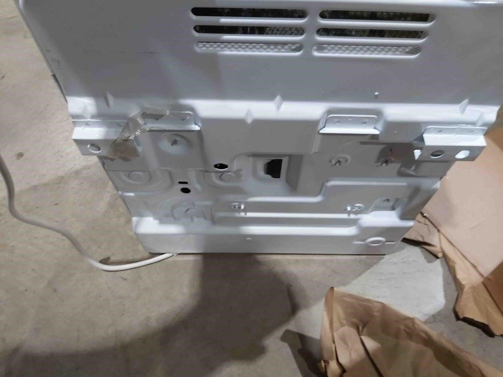 Danby DAC080B8IWDB-6 8,000 BTU Inverter 3 in 1 Window Air Conditioner, white