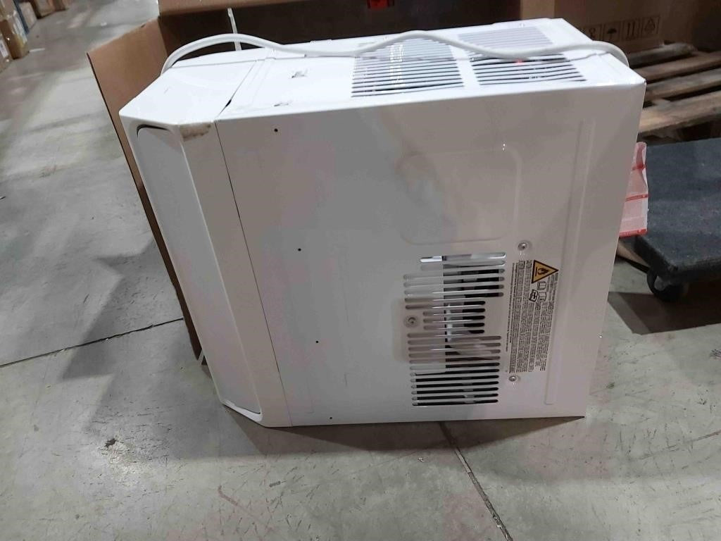 Danby DAC080B8IWDB-6 8,000 BTU Inverter 3 in 1 Window Air Conditioner, white
