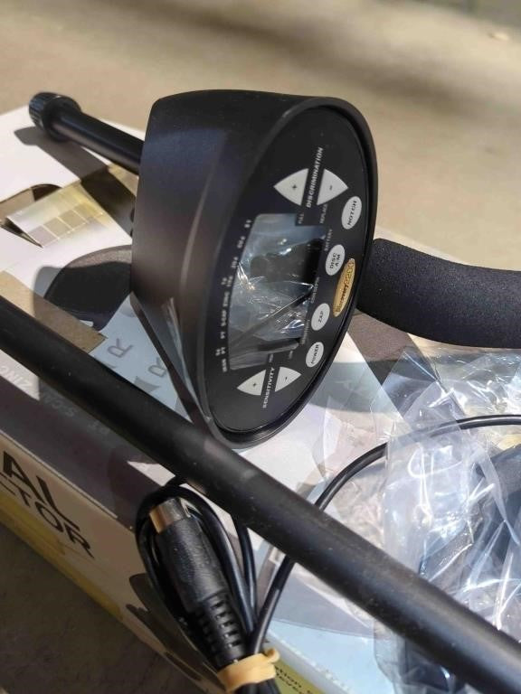 BOUNTY HUNTER FTPDISC22Discovery 2200 Metal Detector,