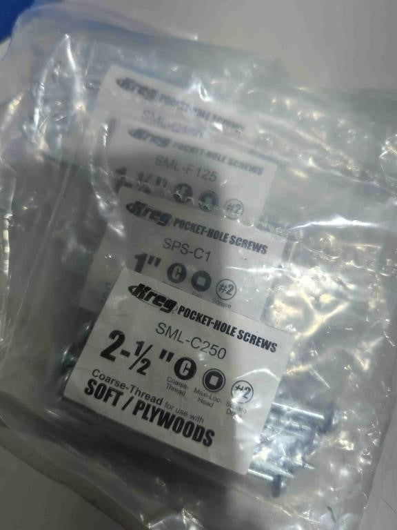 Kreg K4 Pocket Hole Jig - Adjustable, for Materials 1/2" to 1 1/2" Thick