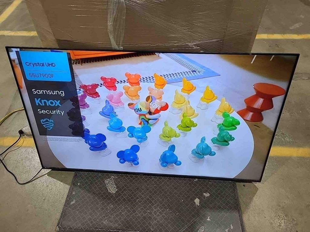 Samsung 55" Crystal UHD U7900F 4K Smart TV (2025). Model: UN55U7900FFXZC