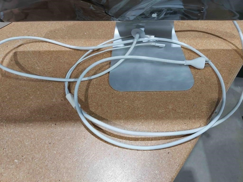 Apple Thunderbolt Display A1407, MC914LL/