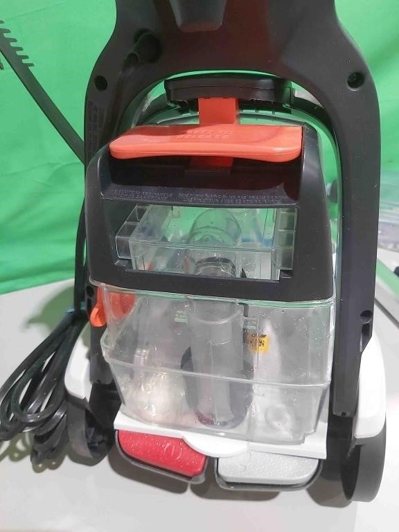 Hoover PowerDash Pet Compact Carpet Cleaner M