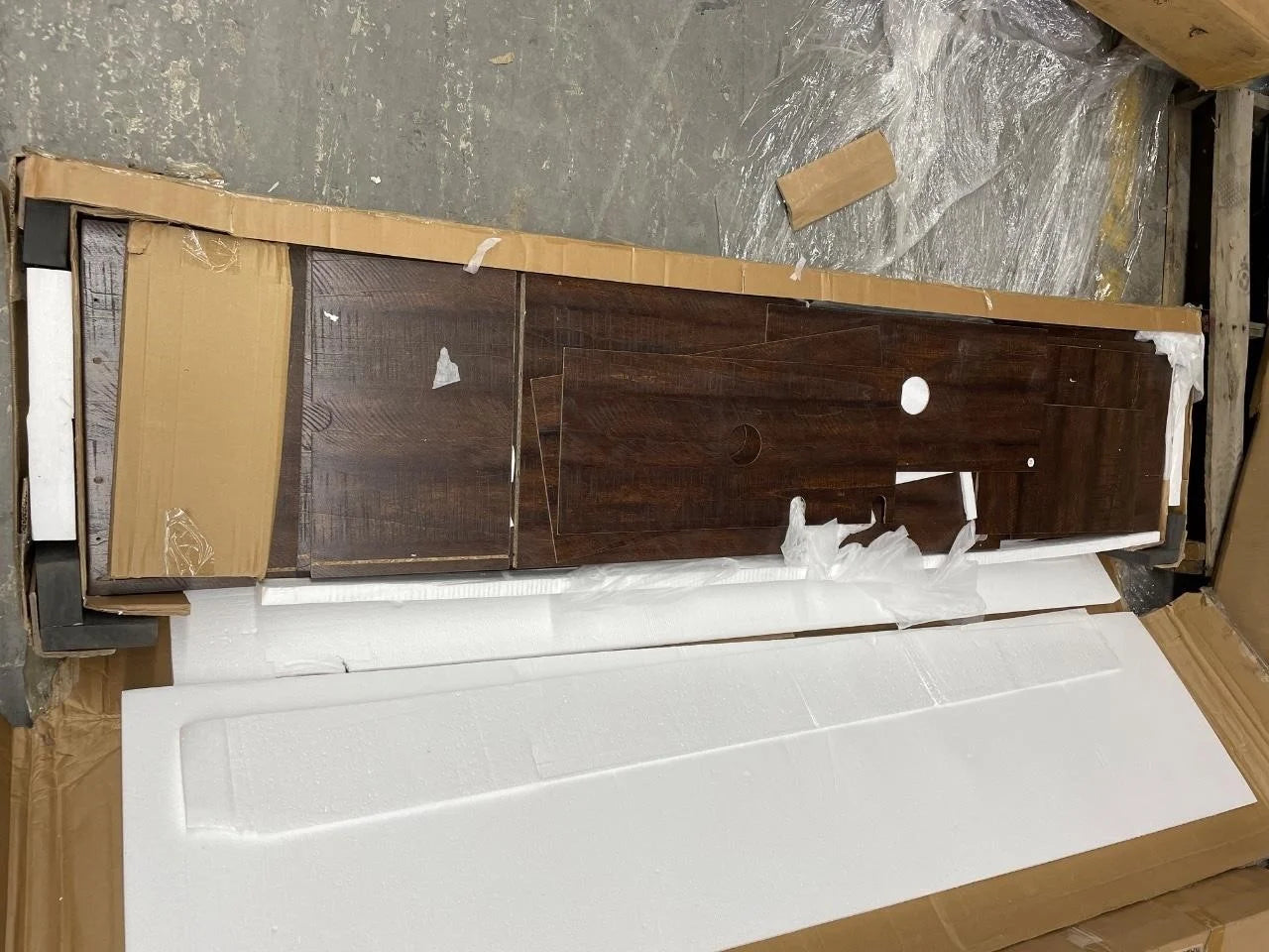 Farmhouse TV Stand EN44263