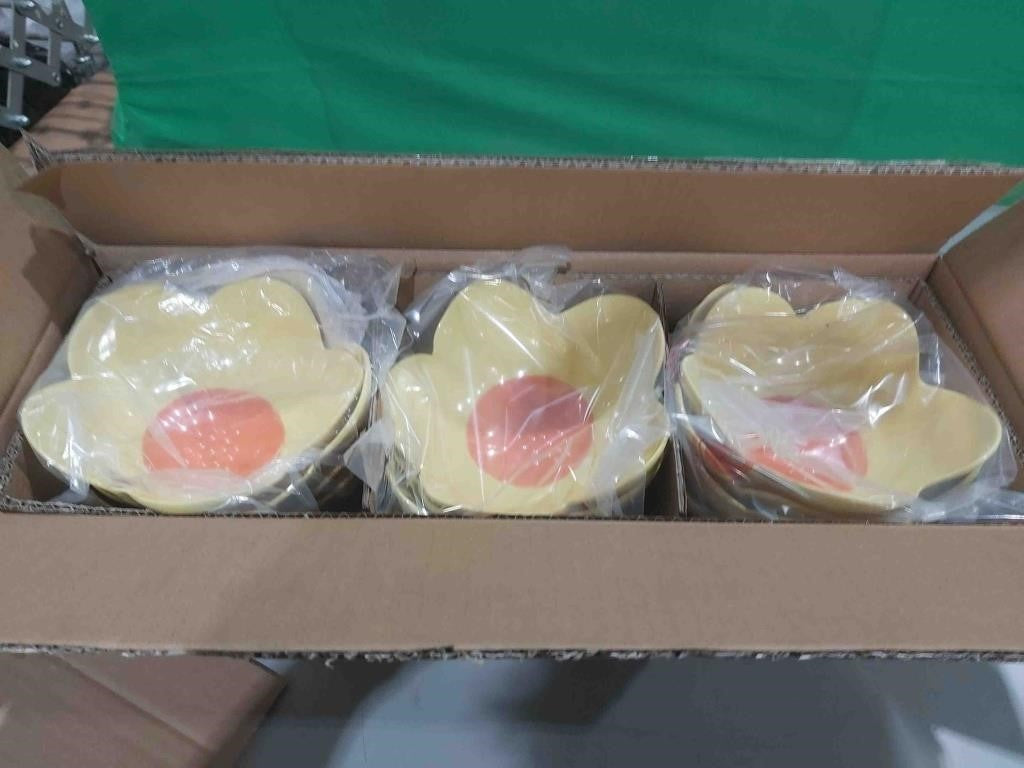 12 Room Essentials, Melamine Figural Flower