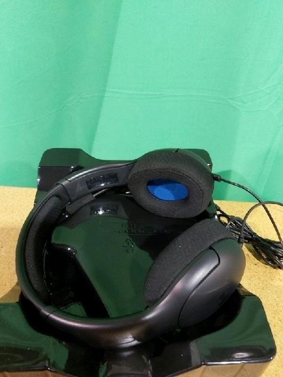 PDP Airlite Gaming Wired Stereo Headset for PlayStation 4 (Black)