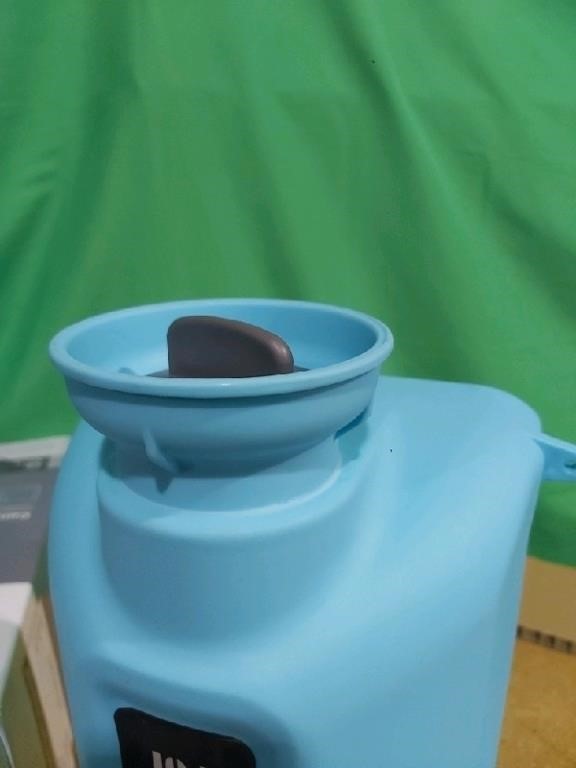 LAWNFUL 2.1 Gallon Battery Powered Sprayer, 2 Batt