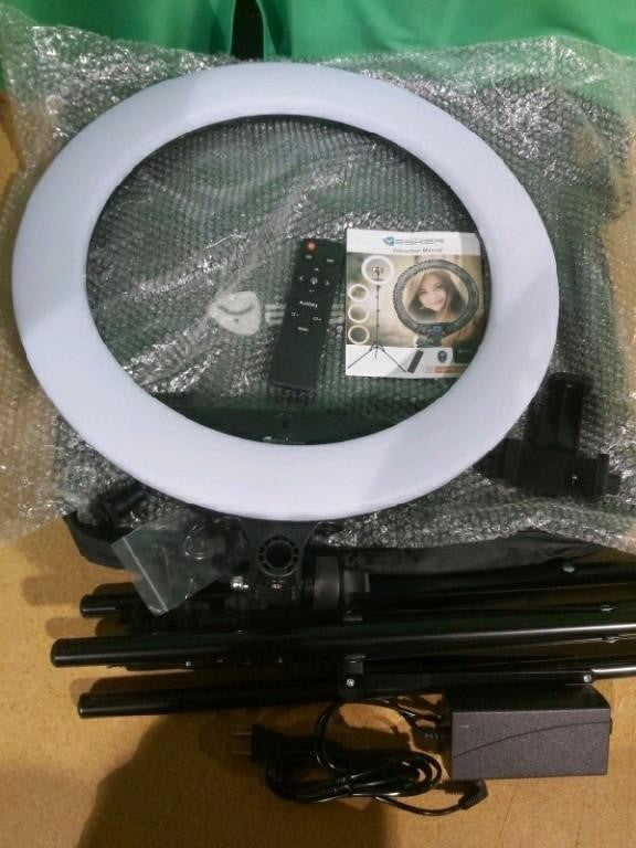 Yesker, 18" Ring Light, Wireless Remote LCD Screen