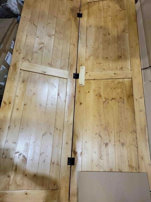 Solid Pine Z-Shaped Barn Door – Honey Gold Stain