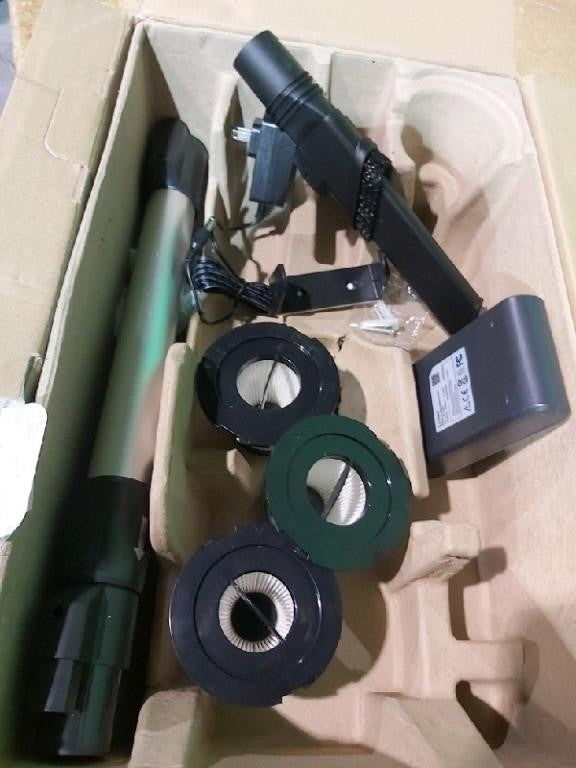 Cordless Vacuum Cleaner: 450W 38K Pa with LED